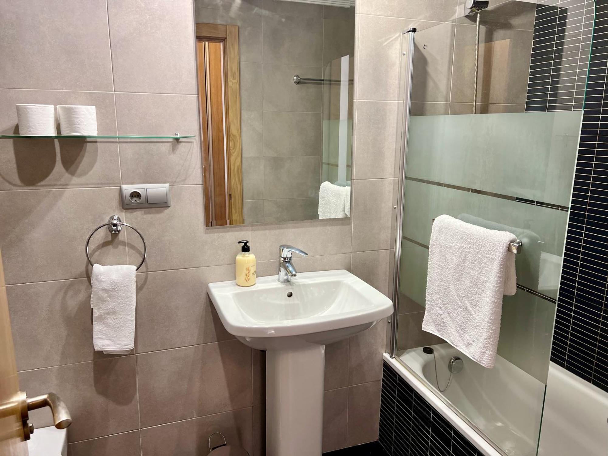 Apartamento Europa Jardin Οβιέδο Εξωτερικό φωτογραφία